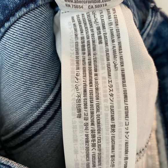 Hollister jean shorts - Picture 7 of 7